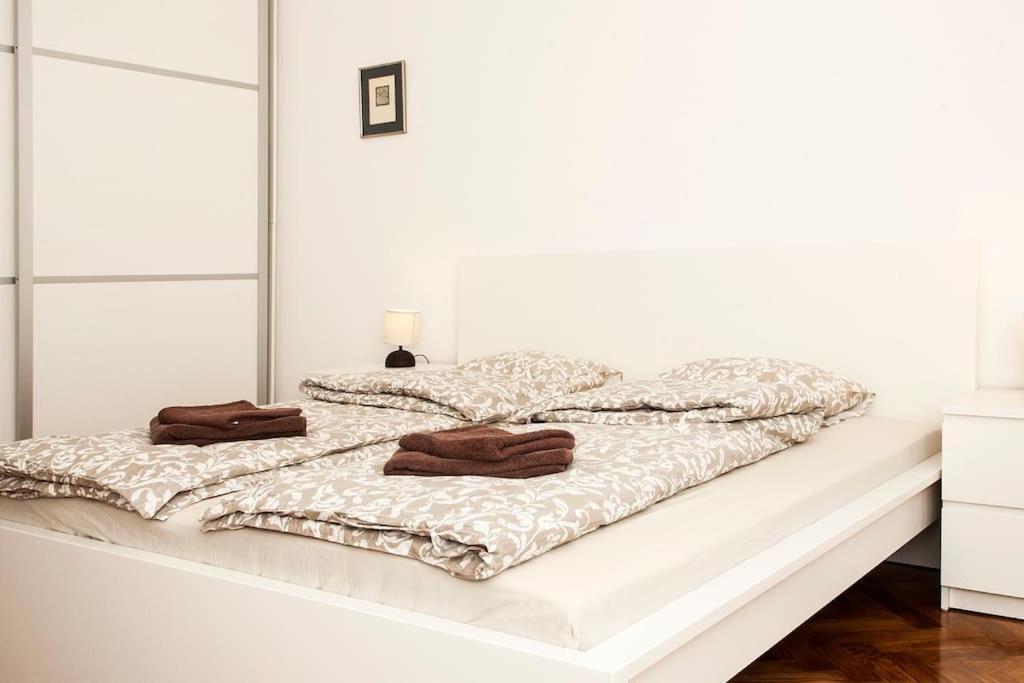 Apartment Pataky Загреб Екстериор снимка